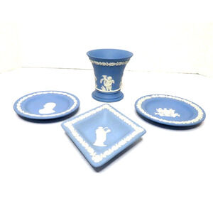 Wedgwood Blue Jasperware Set of 4 England 1970 Trinket Dishes & Cherub Cup Vase